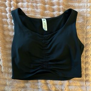 Has only been worn once to try on!